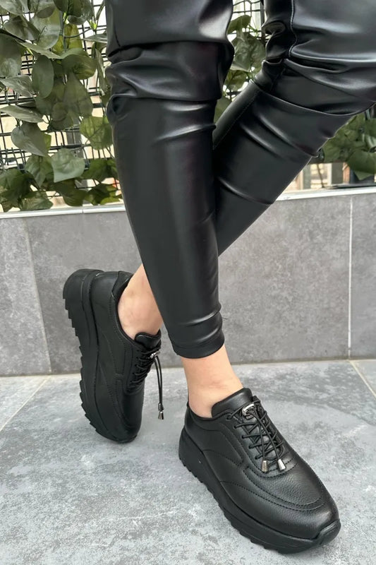 Co - romy siyah cilt bağcıklı spor ayakkabı