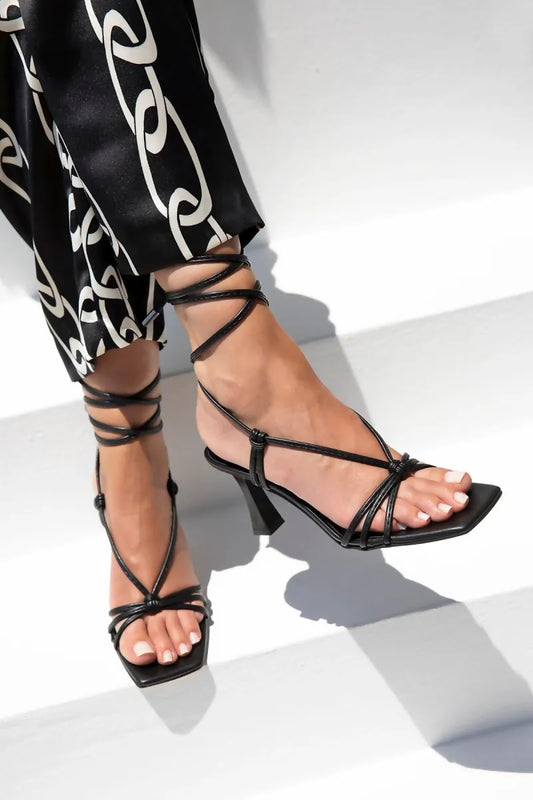 St- denissa kadın bilekten bağlamalı deri ayakkabı siyah / women > shoes >