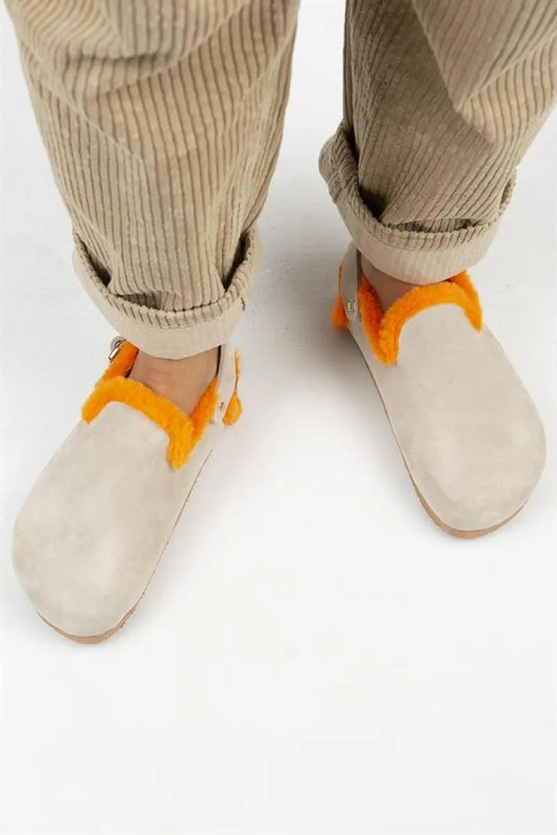 Mj- holly kürklü kadın hakiki deri kemerli tokalı bej- turuncu sandalet