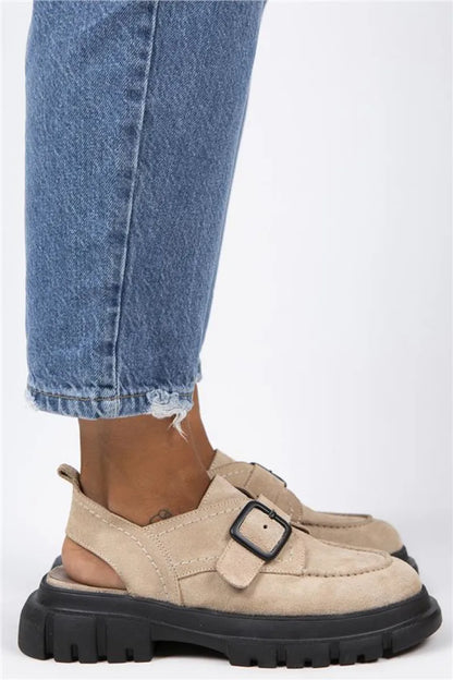 Mj- rayne kadın hakiki deri tokalı kemerli bej süet sandalet / women > shoes >