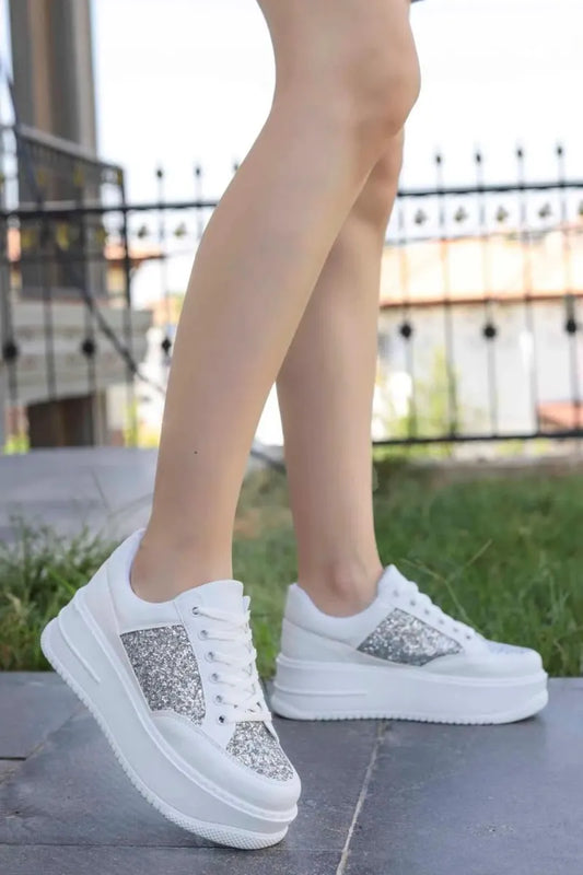 Co- Sinda Beyaz Cilt Simli Bağcıklı Spor Ayakkabı