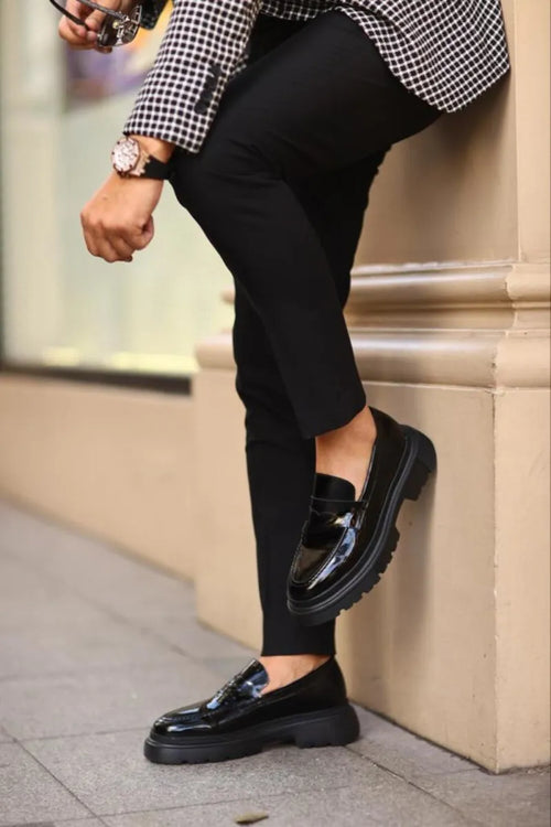 Tan negro, cuero de patente, base negra alta, zapatos clásicos para hombres